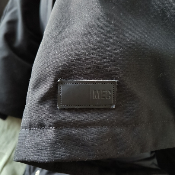 MEC Great Northern Down Parka, Men’s Small Black Jacket - Picture 11 of 13